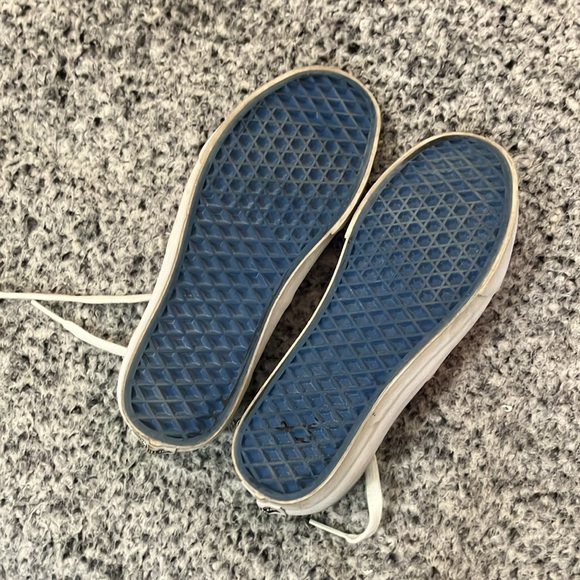 Vans Colorimetry Rainbow Tie-Dye Lace Up Low Top Skate Sneaker - Picture 5 of 7